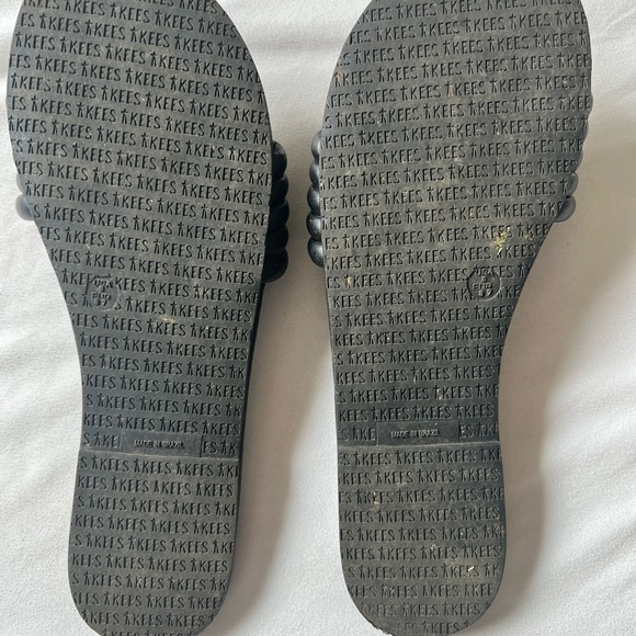 Tkees Serena Slides Sandals - Picture 4 of 7